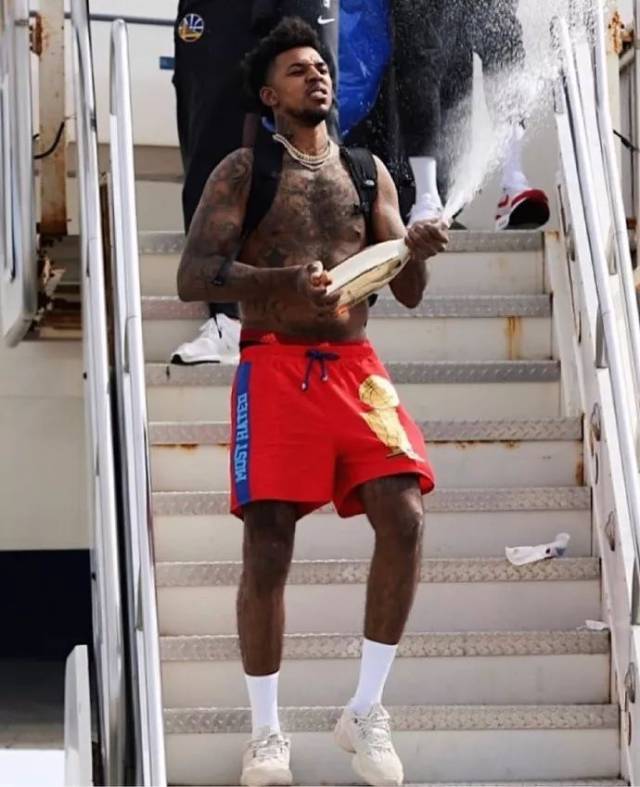 筹码充足的 筹码充足的